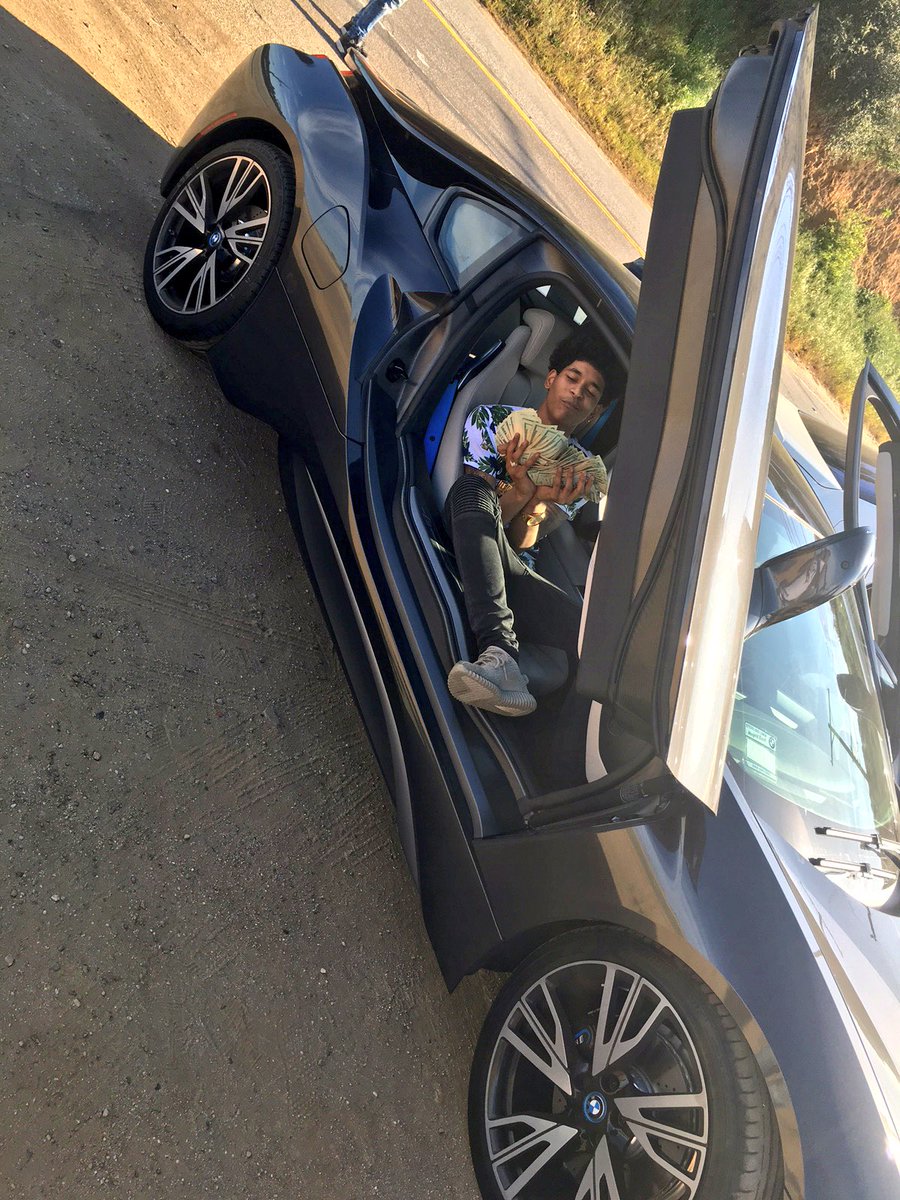 TrillSammyy's tweet photo. Thank god ah nigga got it💸 hallelujah https://t.co/kdKTClTuT2