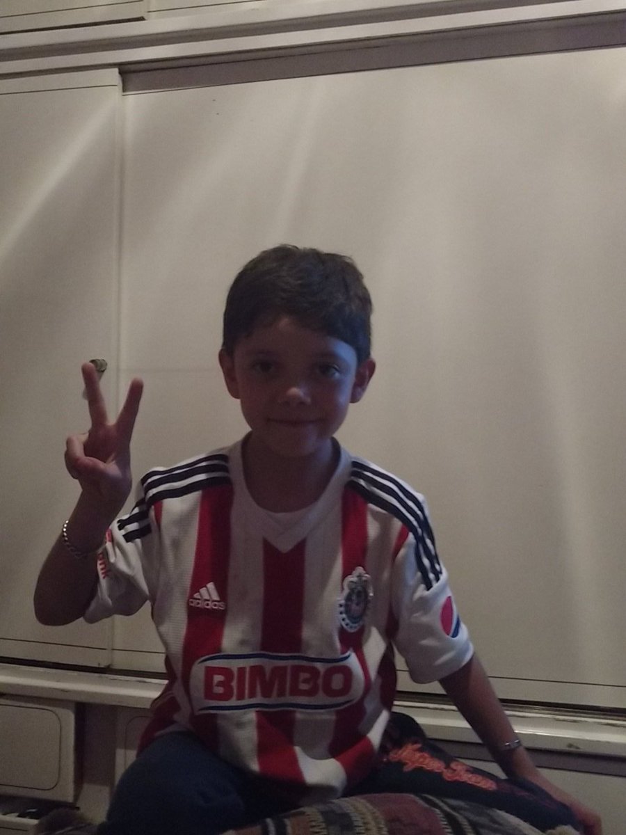 #JuegaEnTD  Gooooool de las chivas, si se puede rebaño.