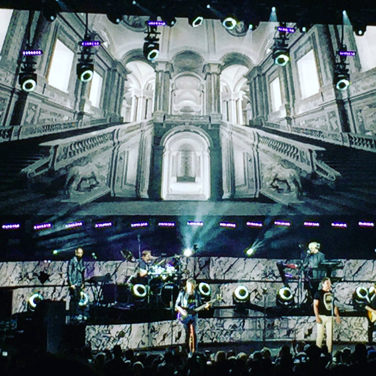 4leathertwits's tweet photo. Duran Duran..Miami! Beautiful night for such a great concert! #DuranDuran #papergods #DowntownMiami #duranie4life https://t.co/uIH8mdfdmx