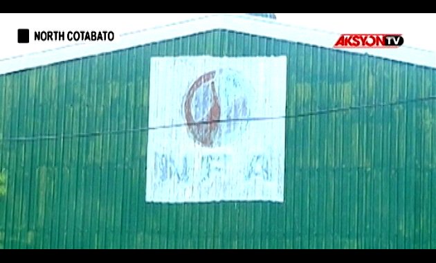 News5E's tweet photo. NFA WAREHOUSE SA KIDAPAWAN, BANTAY-SARADO NG MGA PULIS | @PaoloAnota https://t.co/tv9HX5JSIR https://t.co/IEwAz4tOHs