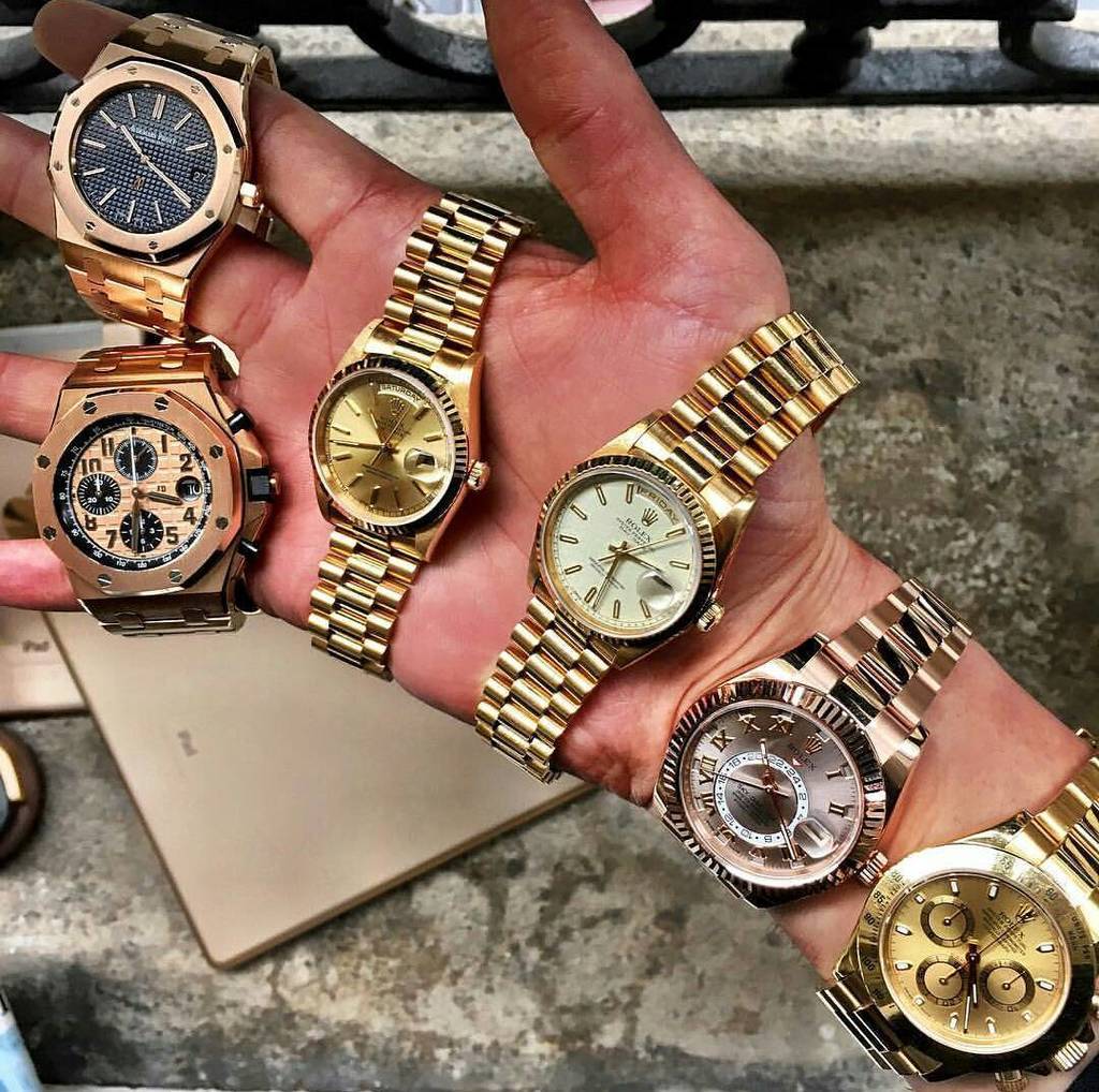 FineTimepiece's tweet photo. Which one would you choose? 
_
Photo by @thewrongwrist
_
#theexquisite #rolexes #rolexero #dailywatch #rolexaholics… https://t.co/nkx5fG53yv