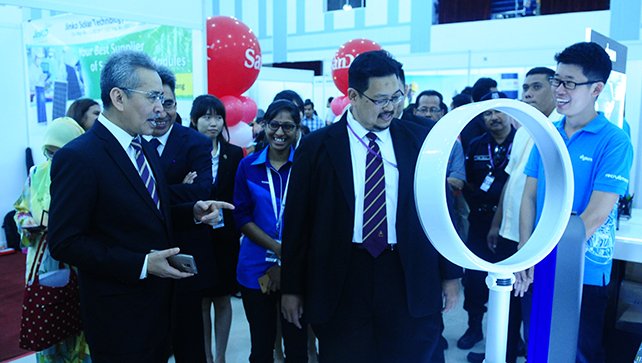 KejutTimes's tweet photo. .@USMCareerFair Buka Peluang Kerjaya Kejuruteraan https://t.co/lu2MdmxMOf https://t.co/O8V1VnO110