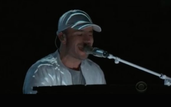 PerezHilton's tweet photo. #SamHunt shows off ALL his skills in a performance at the #ACMAwards! Watch: https://t.co/jhXtz5SCJH #ACMs https://t.co/bU646vlgNn