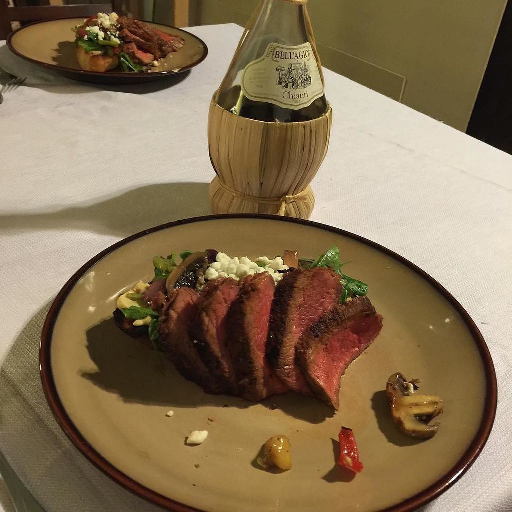 LoggiaGloria's tweet photo. InstaPic by chefbmart89: #LondonBroil #Steak #grilledvegetable #salad #ponzu #vinegrette #goatcheese #grilled #toas… https://t.co/eF4GjBcrFg