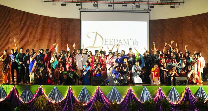 KejutTimes's tweet photo. Malam Amal Deepam 2016 Khas untuk Mereka yang Memerlukan @mpp_usmkkj https://t.co/i1OrXOuUXT https://t.co/IbM5vVrg0A