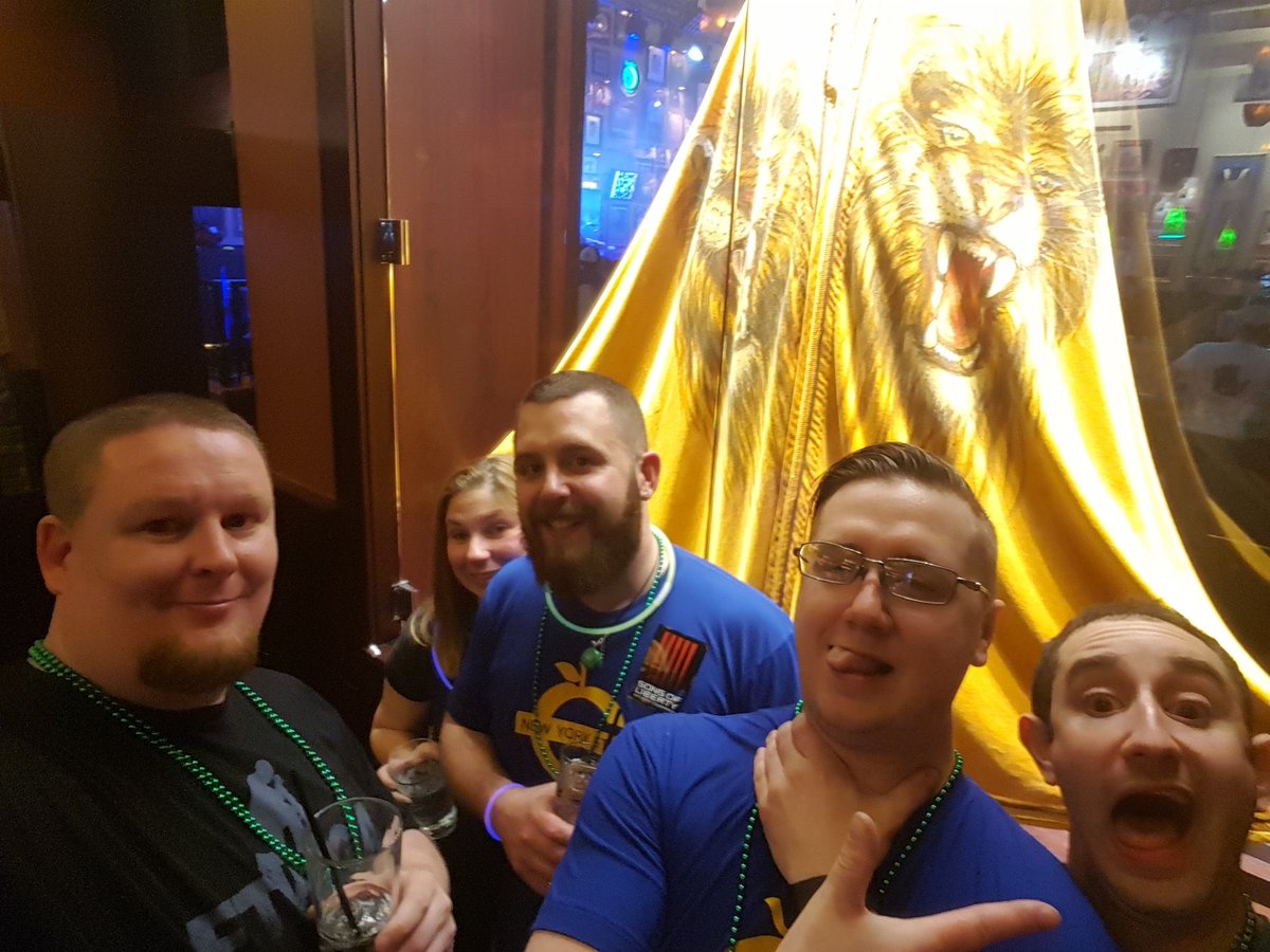 paulmcrook's tweet photo. @theCHIVE @ChiveNation @ChiveNewEngland @pjsarro22 @Crook63 @NYStateChive @shmeee13 #ChiveRocks https://t.co/WWVc0mc0fu