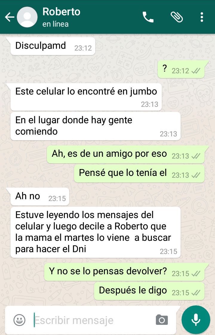 SantiVatt's tweet photo. Se queda con el celular pero te organiza la agenda https://t.co/tQ2AgKqq0q
