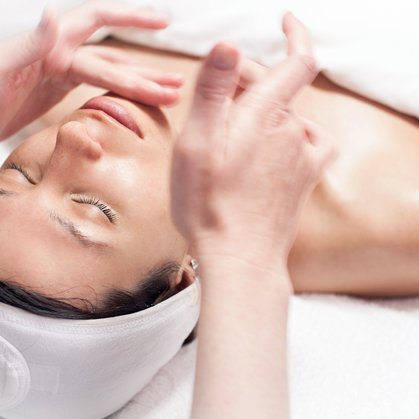 Refinery29 tweet media