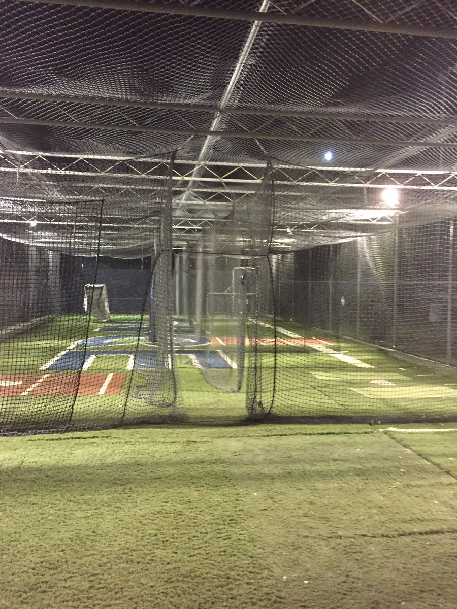 JoshGar's tweet photo. Let there be light! First night hitting session in the books with our new cage lights. #HacksOnHacks https://t.co/5gRx6YI5kE