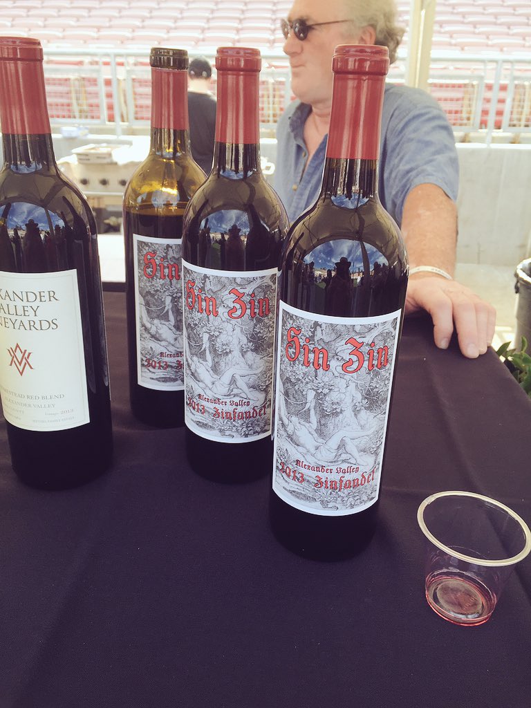Jillsfoodtravel's tweet photo. Drinking some #SinZin #alexandervalley #wine @MastersofTaste #pasadena https://t.co/JDDXUhKjcu
