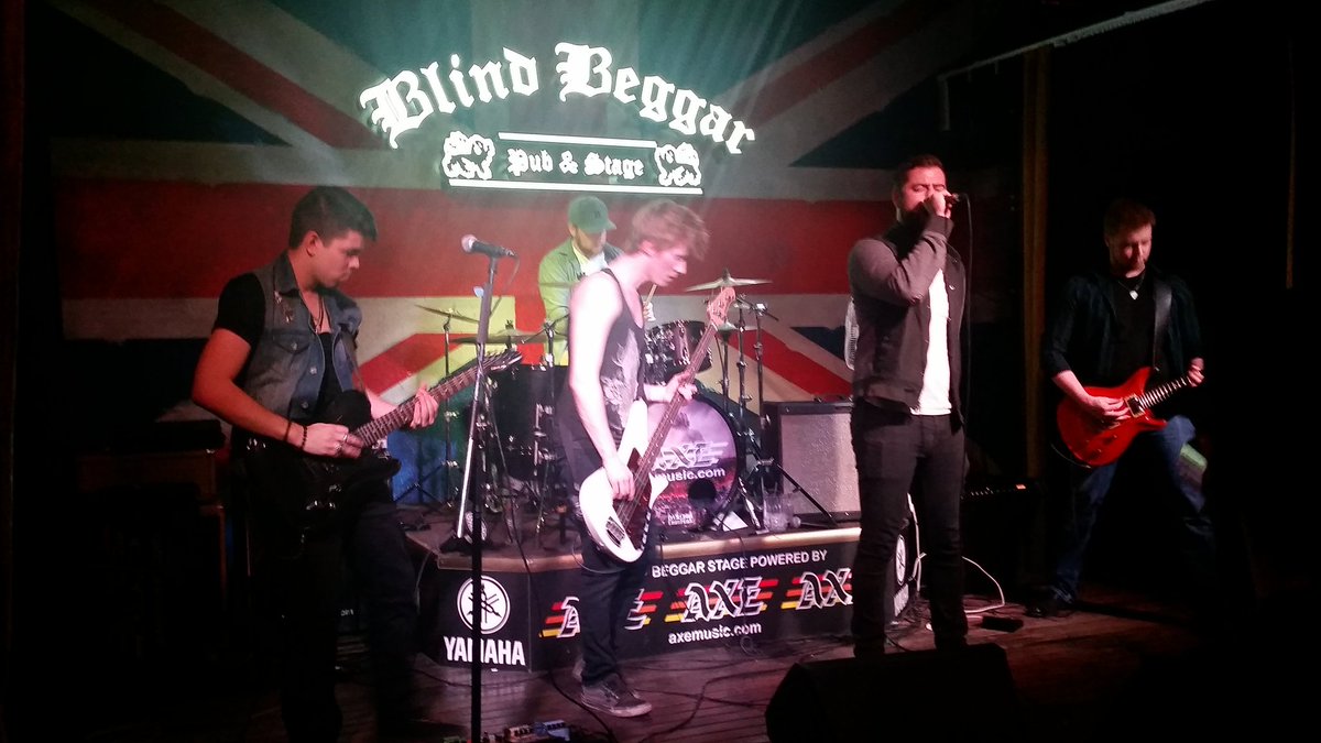 Raised By Wolves keeping things Hot !
#beggarlife #RaisedByWolves