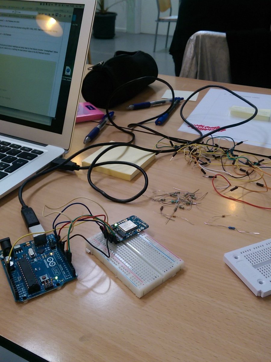 MattiBugge's tweet photo. Nu begynder det tekniske arbejde med Wi-Fi snifferen.. #arduinodriller #alexble #gr3 https://t.co/SbHMEYSVEJ