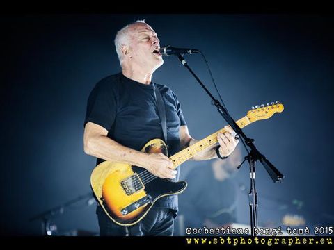 David Gilmour: altri due concerti in Italia al Circo Massimo di Roma a luglio rockol.it/news-655516/da…