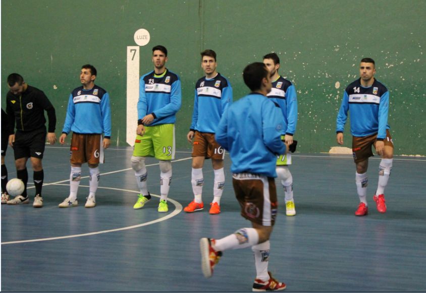 pabloprietofutsal.com/sp/noticias/in……
- ZIERBENA FS VENCE AL FILIAL DEL XOTA ( 5-1 ) Y DAN UN NUEVO PASO HACIA EL TITULO