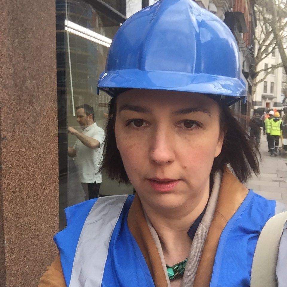 _LannyWalker's tweet photo. Monday morning attire is high vis blue #healthandsafety #casconsultancy https://t.co/aRWQ75B1VL