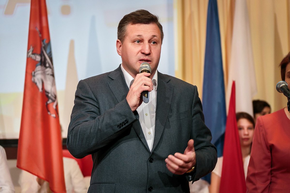 SerjNut's tweet photo. Торжественно открыли новое здание начальной школы #лицей1158. https://t.co/aU9RQNM6hd