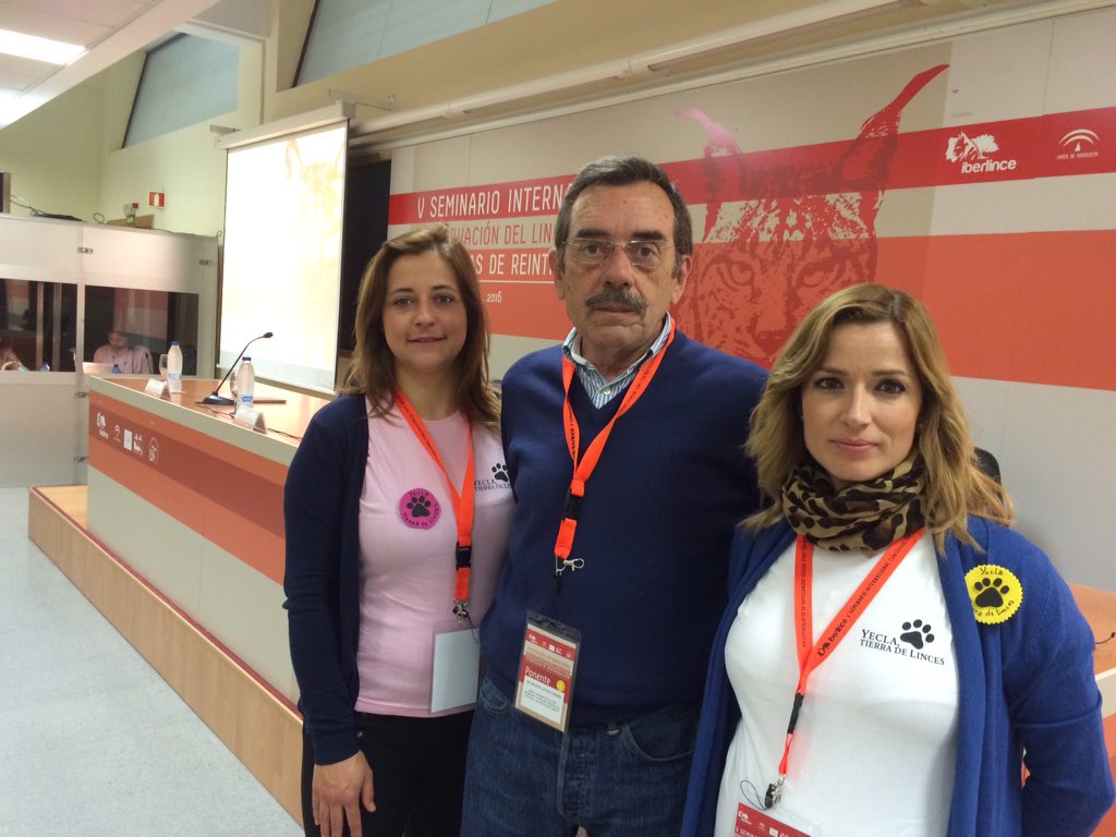 LincesYecla's tweet photo. Representantes de @LincesYecla en los grupos de trabajo en el V Seminario Internacional del Lince Ibérico @enkarlynx https://t.co/aZD4is8LPO
