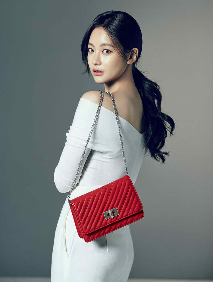 OhYeonSeo0622's tweet photo. [PHOTOS] 04.04.16 Actress Oh Yeon Seo for Bag Brand, LAMATT (1) | #OhYeonSeo #오연서 #라메트 #LAMATT https://t.co/miIPlNWTHL
