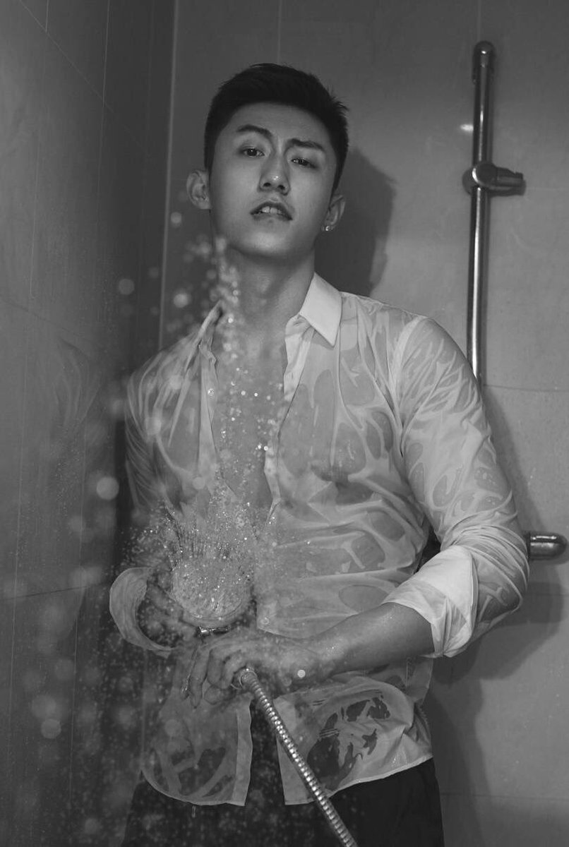chnboysub's tweet photo. อ่อยมากกกก 😵😵😵 #huangjingyu #heroinwebseries #addictionwebseries https://t.co/ayjZ3fmOHT