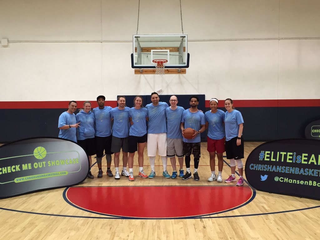 ChrisHansenPSB's tweet photo. The #CheckMeOutSoCal weekend was special because of the kids first and my team of coaches brought it this weekend 2! https://t.co/QpN64JdIT0