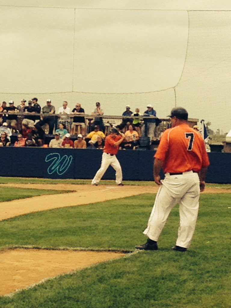 JoeyWalter13's tweet photo. Bruce get out of the picture! #state2015 https://t.co/EP1cnCh8t9