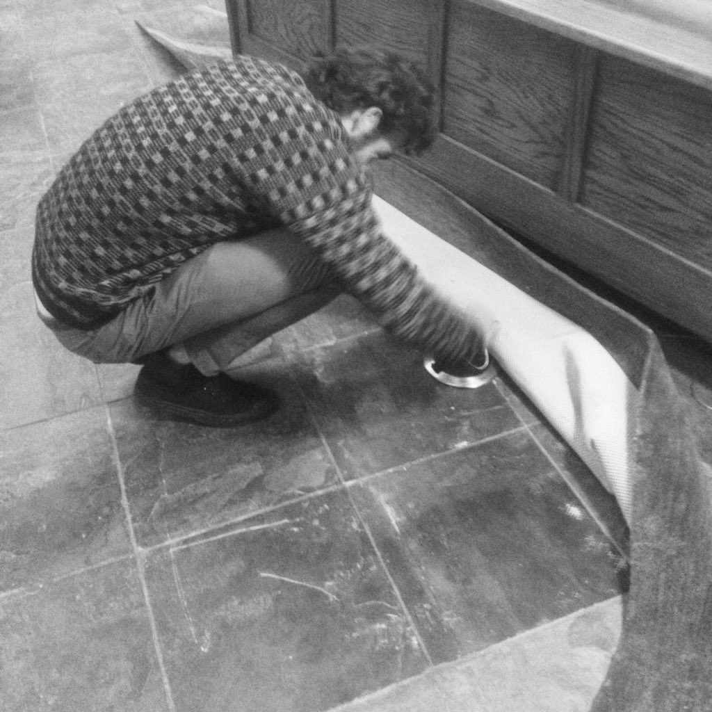 UnimelbTeam's tweet photo. Creative power sourcing--great minds think out of the box! (Or under the couch) https://t.co/QXebRYjh0R