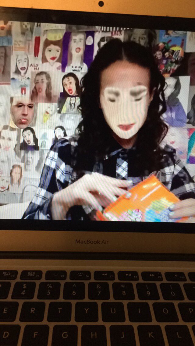 Anna_Steele_'s tweet photo. @ColleenB123 #stressedqueef OMG I USED THE FACESWAP JUST NOW IN YOUR VIDEO WHAT https://t.co/TW2JHfNOgV