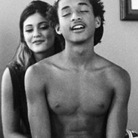 siwanbhhat's tweet image. Gee It Was Only A Matter Of Time! At Only 17 Years Old, Jaden Smith Announces That He Is...
bit.ly/1TuTP3V