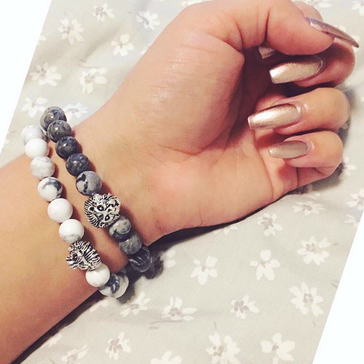ShopSavannah's tweet photo. Help #SaveTheLions in style by treating yourself to our hand-crafted bracelets today 🦁🌍❤️✌🏼️
https://t.co/AbjoK86q7X https://t.co/lUNHrT2vD6