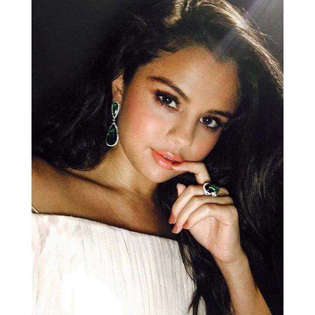 DearAmeezy's tweet photo. La perfección😍 #Queen👑 #SelenaGomez https://t.co/IUH6x1G7qy