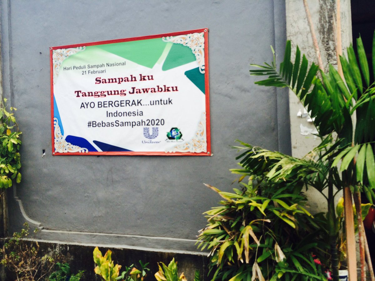 MAIMAGIBUNG_'s tweet photo. Nah buat temen2 yang mau nabung sampah bisa kok ke bank sampah garuda wastu lestari jln Ayani gang Garuda Dempasar https://t.co/n8nj8u0Dat