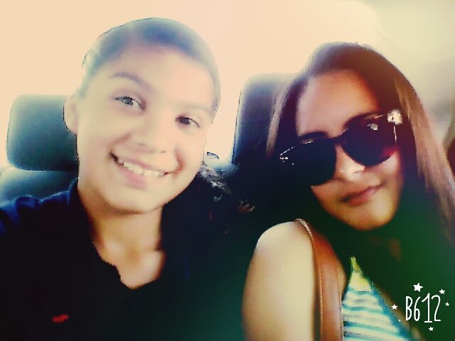 isabell3514's tweet photo. En la playa con la familia ya que tengo que ir https://t.co/ZryW7gbUiI