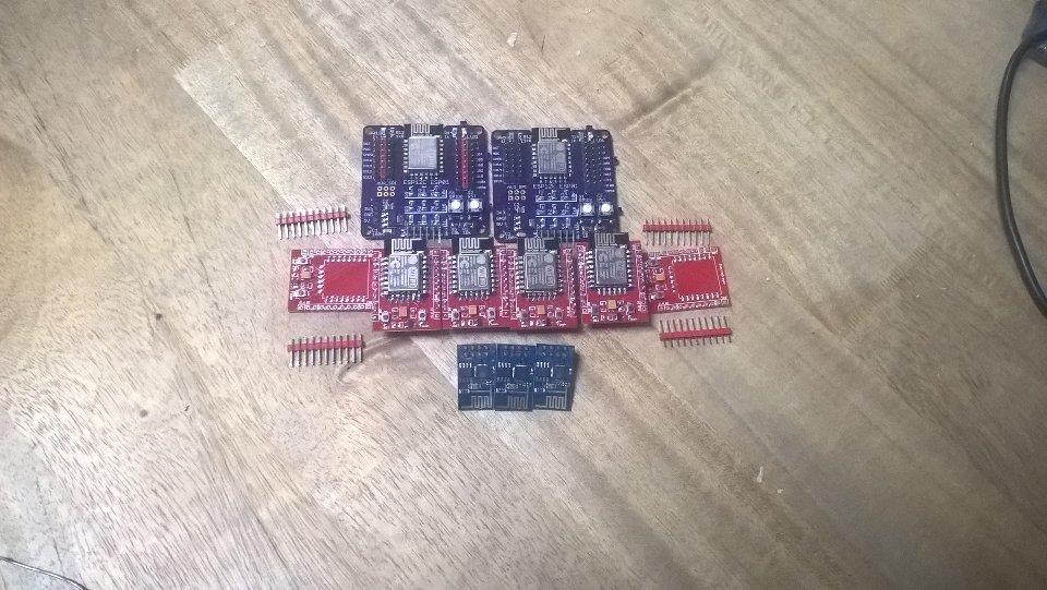 yeffrimic's tweet photo. The power of #ESP8266 #IOT #MicroER #flatbox https://t.co/WxLLs213dF