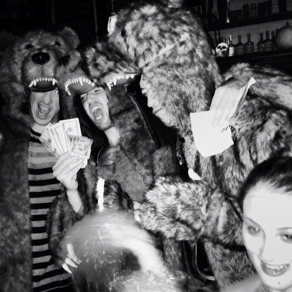ShadowHolden's tweet photo. Bears. We need bears in these premium seats. @lastweektonight #ihavenversatinapremiumlocation any game/day works. https://t.co/ya1pVkexcC