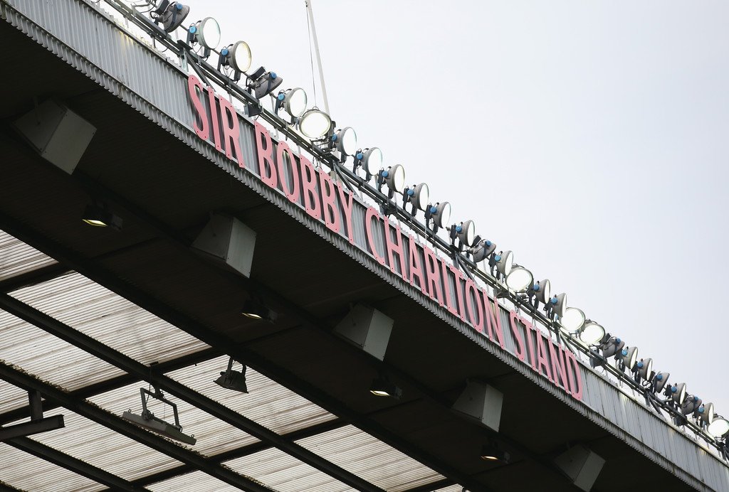 theutdcom's tweet photo. Sir Bobby Charlton Stand, дань легенде «Манчестер Юнайтед» #theutdcom #ThankYouSirBobby https://t.co/Bst6ssC3YJ https://t.co/0mO0coPUxK
