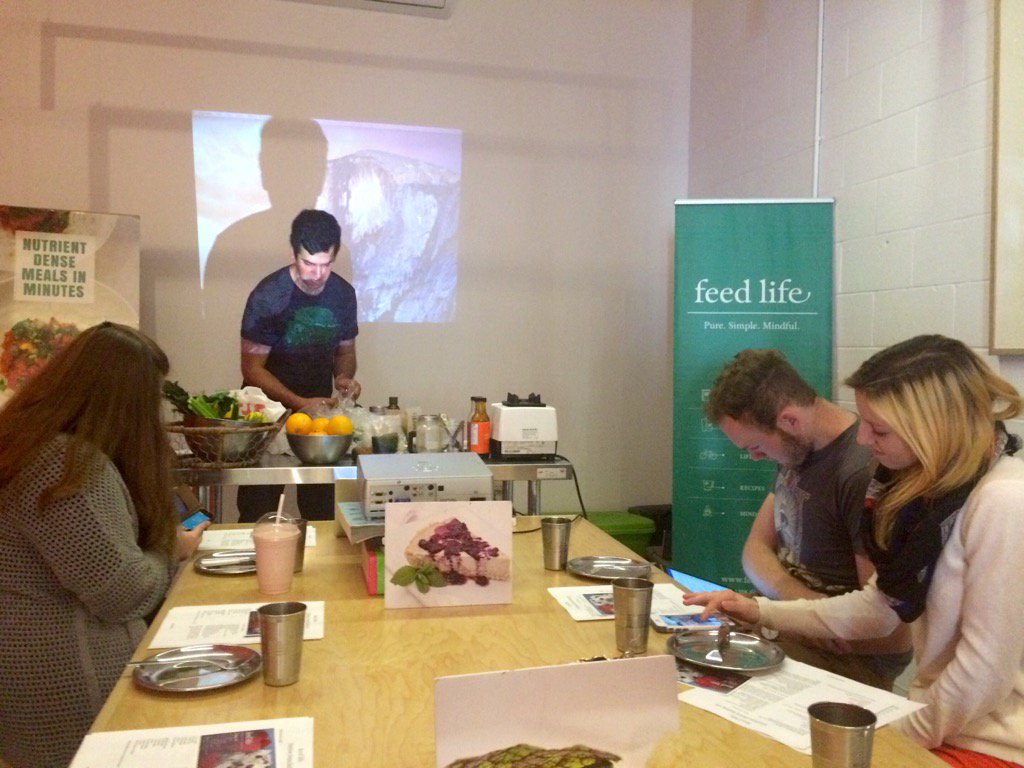 alisonwandzura's tweet photo. Who knew green smoothies could be so delicious! Loved the Nutrient Dense Eating course with @FEEDurLIFE today 😋 https://t.co/ZAioDHw8yt