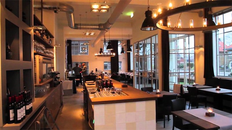 Kom je 'Meeten &amp; ite' op 21.04 <a href="/RestHetAmbacht/">RestaurantHetAmbacht</a> ? Hèt Facebook-etentje van Heerenveen facebook.com/events/1673918…