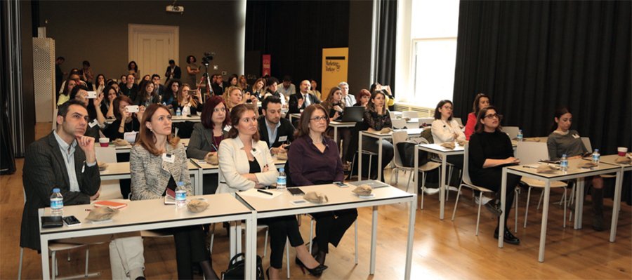 C Level Club’ta Küresel İletişim Trendleri tartışıldı!
j.mp/1Tv4rjj