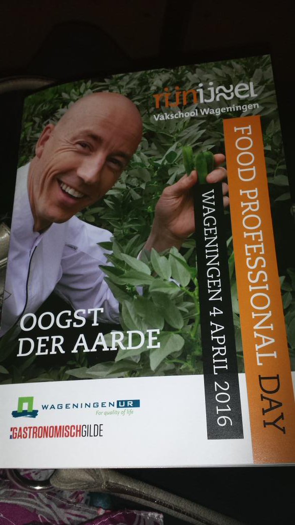 Reginastate's tweet photo. Vandaag op #FoodProfDay2016. Presentatie geven over aardappelen. Met @albertkooy https://t.co/YMLNK0U4ra