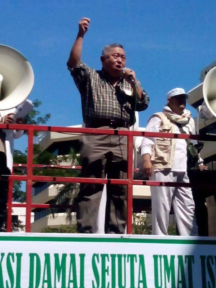 walisongo063's tweet photo. Media Sampah ogah meliput Aksi Demo Menyuarakan Kebenaran. @Metro_TV @tvOneNews @KompasTV  #SeretAhokSekarangJuga https://t.co/qxswNmP7EX