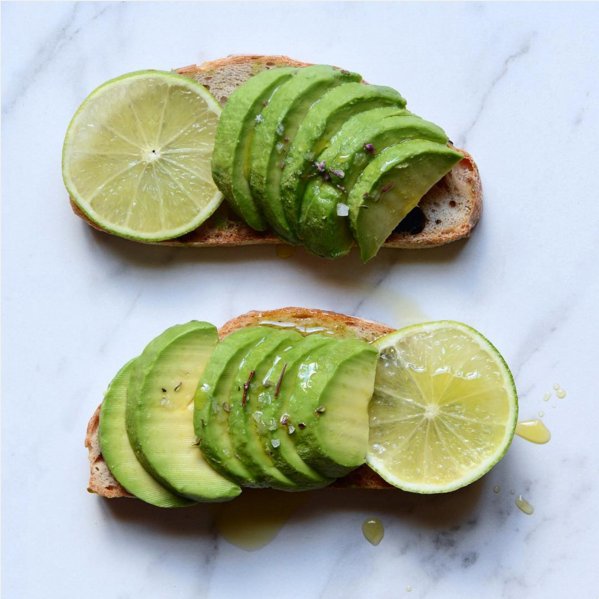 Keep your #avocadotoast simple like <a href="/alphafoodie/">Alphafoodie</a> with some lemon + #oliveoil (regram <a href="/alphafoodie/">Alphafoodie</a>)