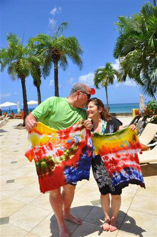 Michael_WJames's tweet photo. Tie dye Reunion week #NoWorryMoment love is in the air #sandalsregencylatoc https://t.co/VXBAr2t2Fq