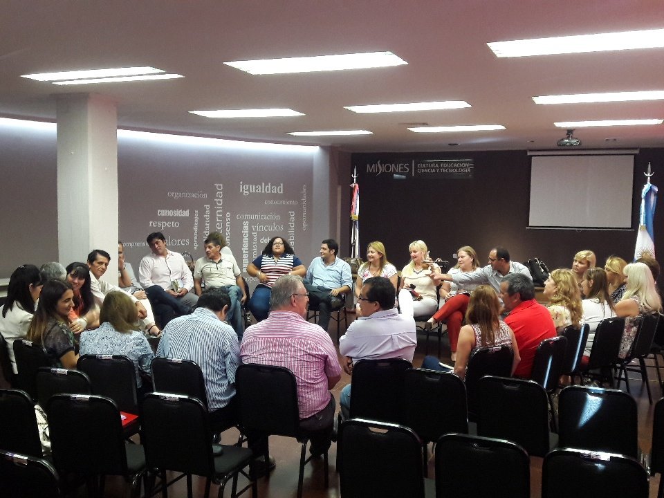 Reunión del Gabinete del Gobierno Educativo <a href="/ivonneaqui/">𝑰𝒗𝒐𝒏𝒏𝒆 𝑨𝒒𝒖𝒊𝒏𝒐</a> <a href="/CGEMisiones/">CGE Misiones</a>