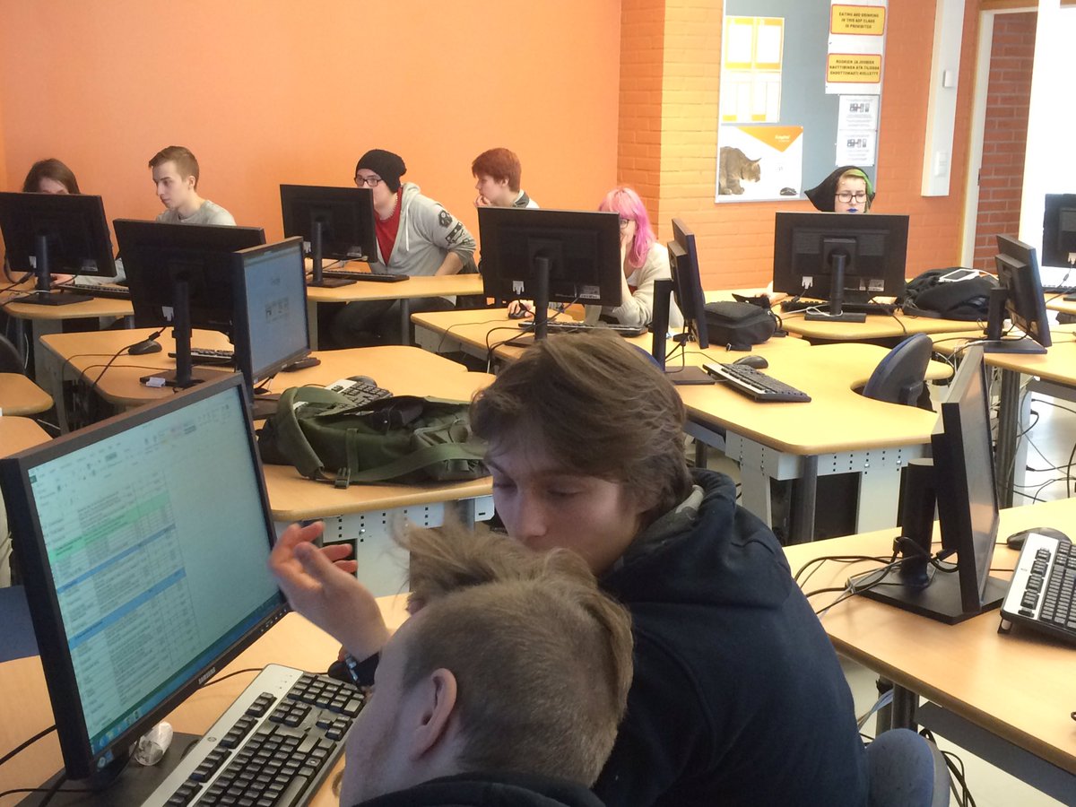 mzeiller's tweet photo. @FHBurgenland at #itew2016 #oamk_ouas Oulu. @mzeiller teaching Enterprise Collaboration: with collaborating students https://t.co/ZzwH76KCd0