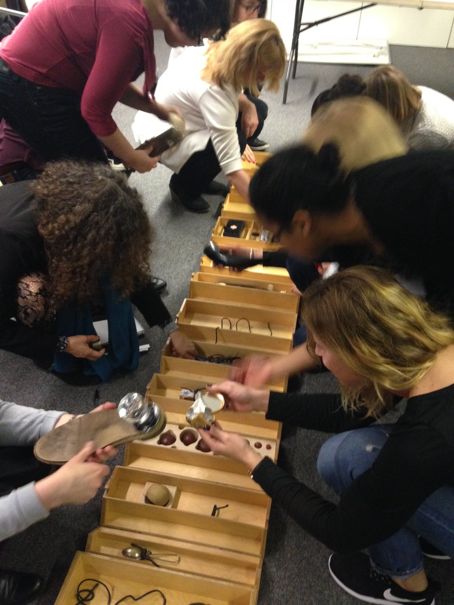 UniRdg_ArtCol's tweet image. Object Dialogue Box used in Sheff Museums. Whats your object? Where will its enquiry lead you? #objectbasedteaching