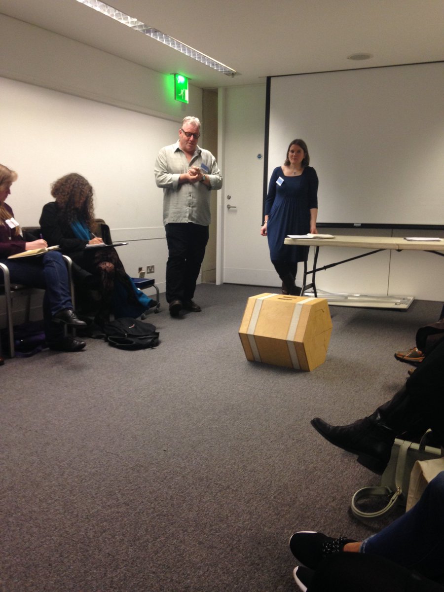 UniRdg_ArtCol's tweet image. Object Dialogue Box used in Sheff Museums. Whats your object? Where will its enquiry lead you? #objectbasedteaching