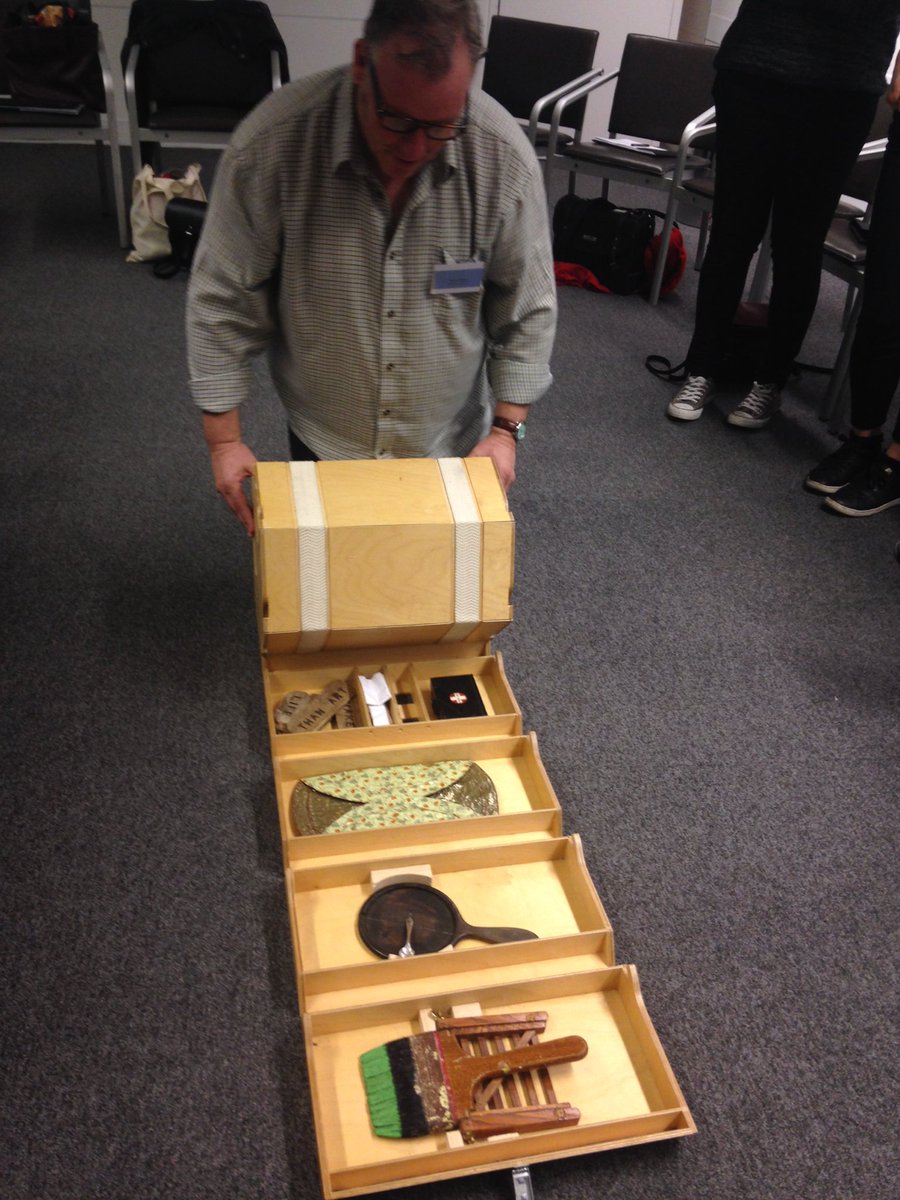 UniRdg_ArtCol's tweet image. Object Dialogue Box used in Sheff Museums. Whats your object? Where will its enquiry lead you? #objectbasedteaching