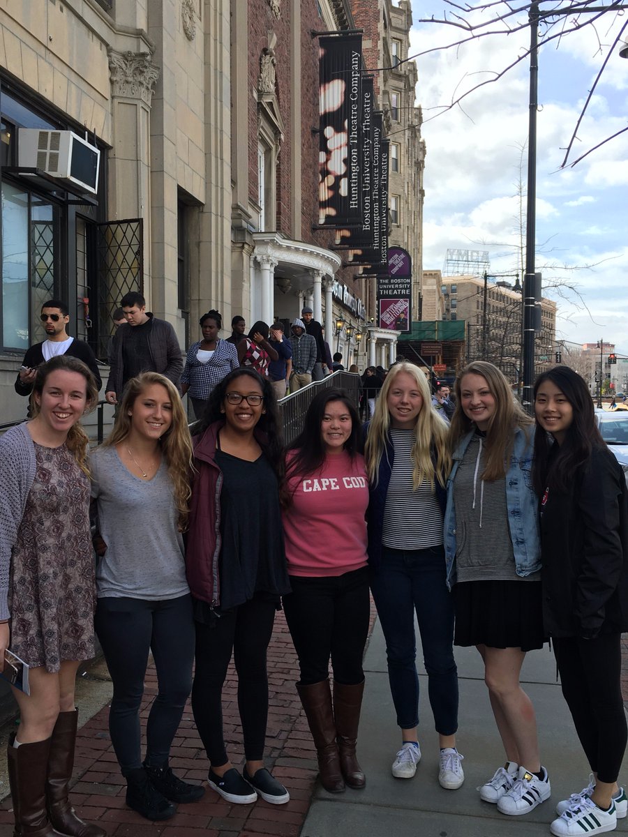 DanaHallSchool's tweet photo. Students in the I, Too, Sing America class visited the @huntington last week to see August Wilson's #HowILearnedBOS. https://t.co/akYLLYW78O