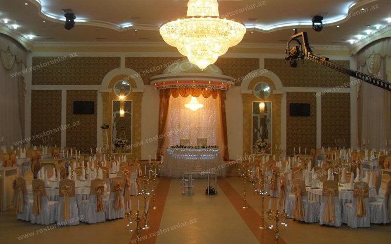 150 nəfərdən 400 nəfərə kimi geniş zalımız  tam ürəyinizcə olacaq. 
Mobil : (055) 311 67 69