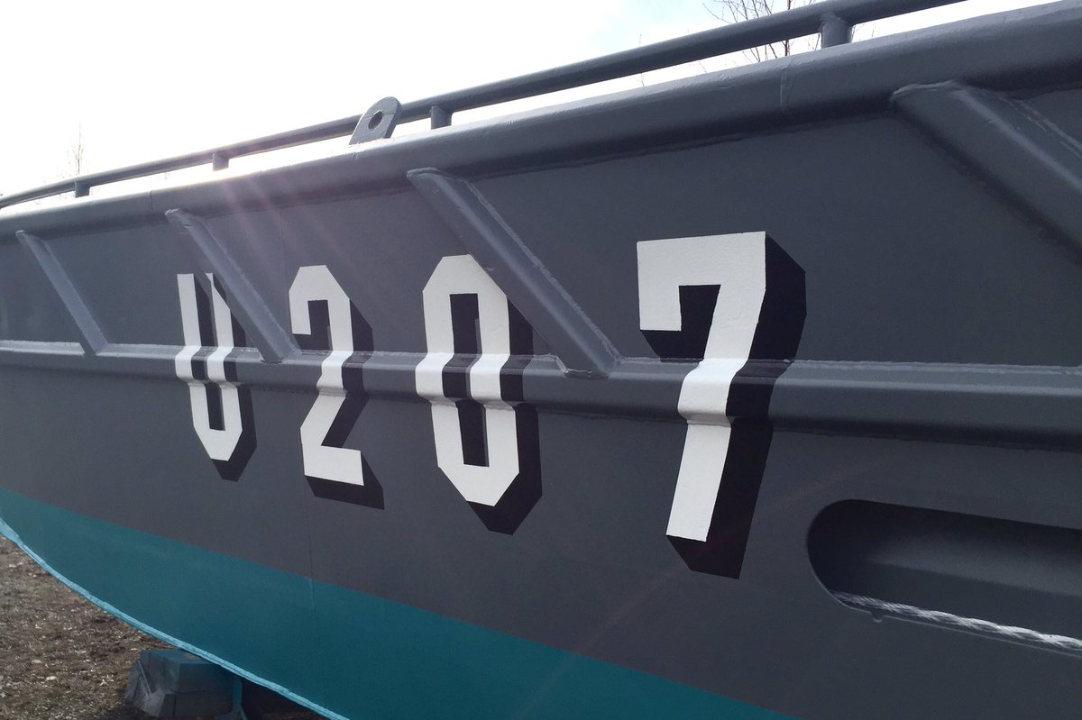 CorporalFrisk's tweet photo. #U207 has gotten a new coat of paint - only #Meriuisko in original dark sea grey? #museumboat #Rannikkojääkäri #LCP https://t.co/ifxLtMwxZR